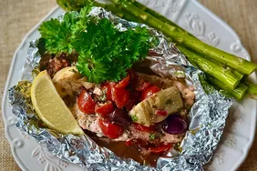 Juicy Mediterranean Salmon Baked in Foil! A 30 - Minute Delight